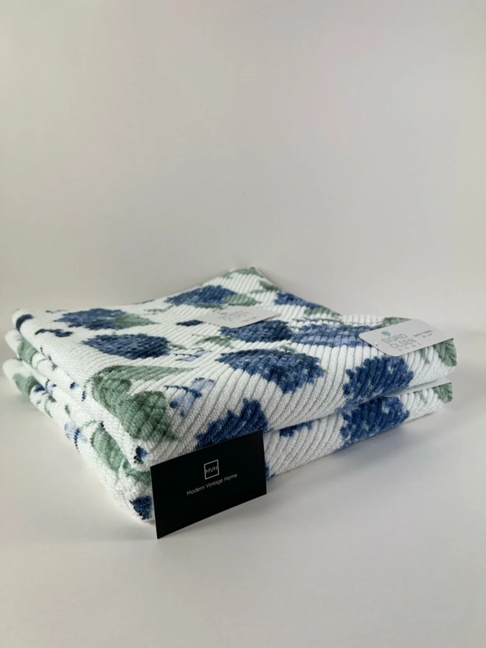 Sigrid Olsen Bath Towel Set Blue Green Hydrangea Floral Soft Cotton Set of 2 NEW
